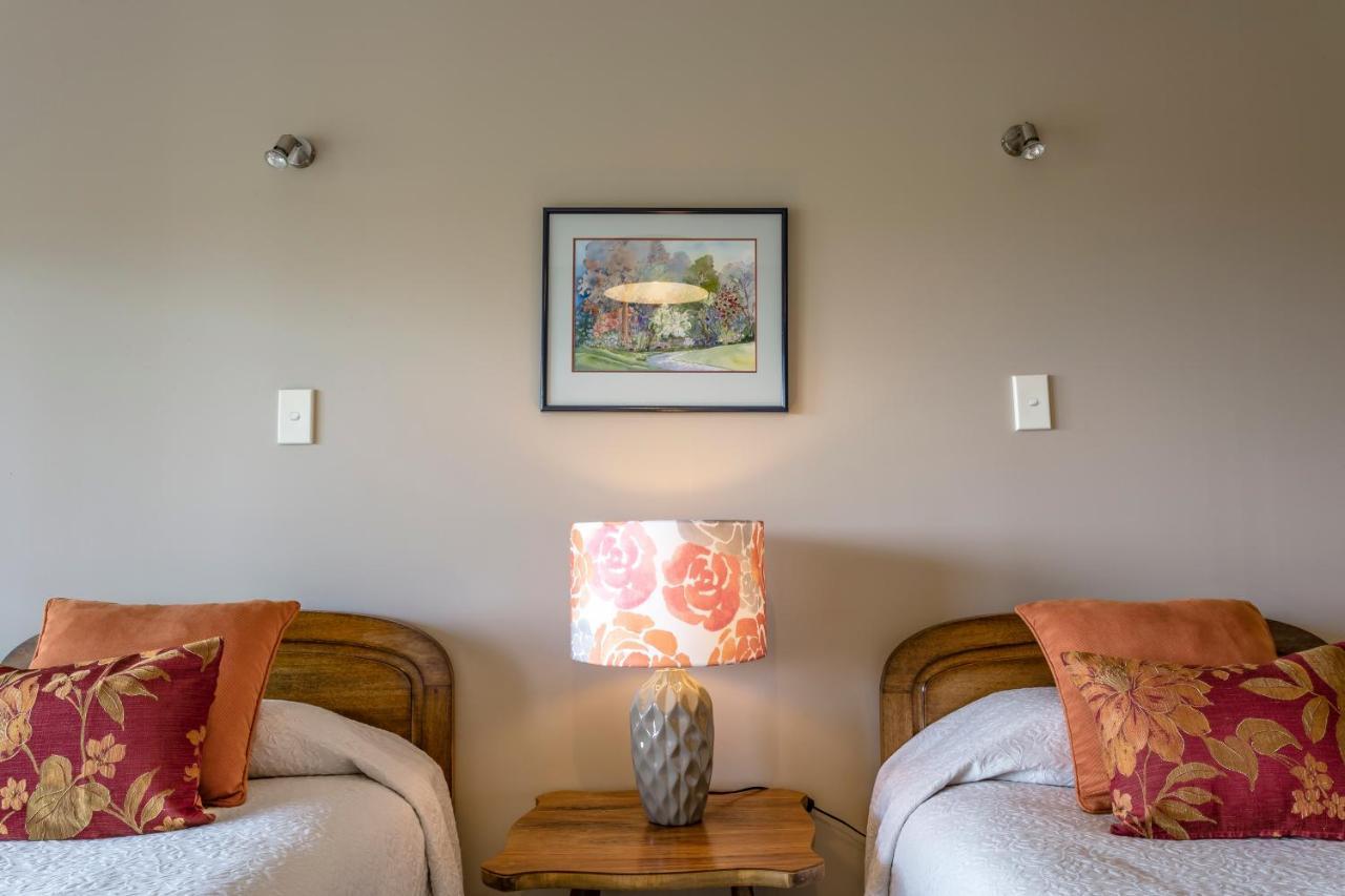 Silver Peaks Lodge Mosgiel Bagian luar foto