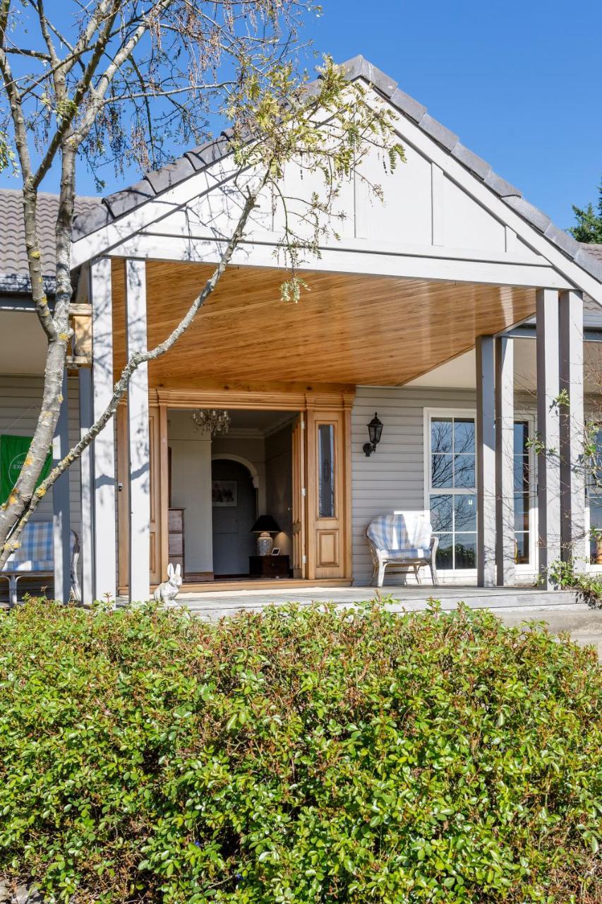 Silver Peaks Lodge Mosgiel Bagian luar foto